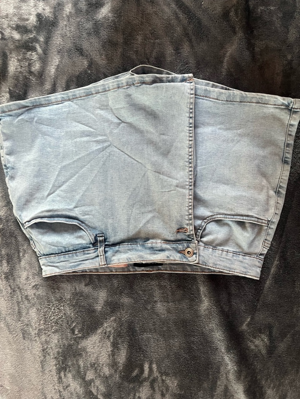 BCBGeneration light blue denim skort